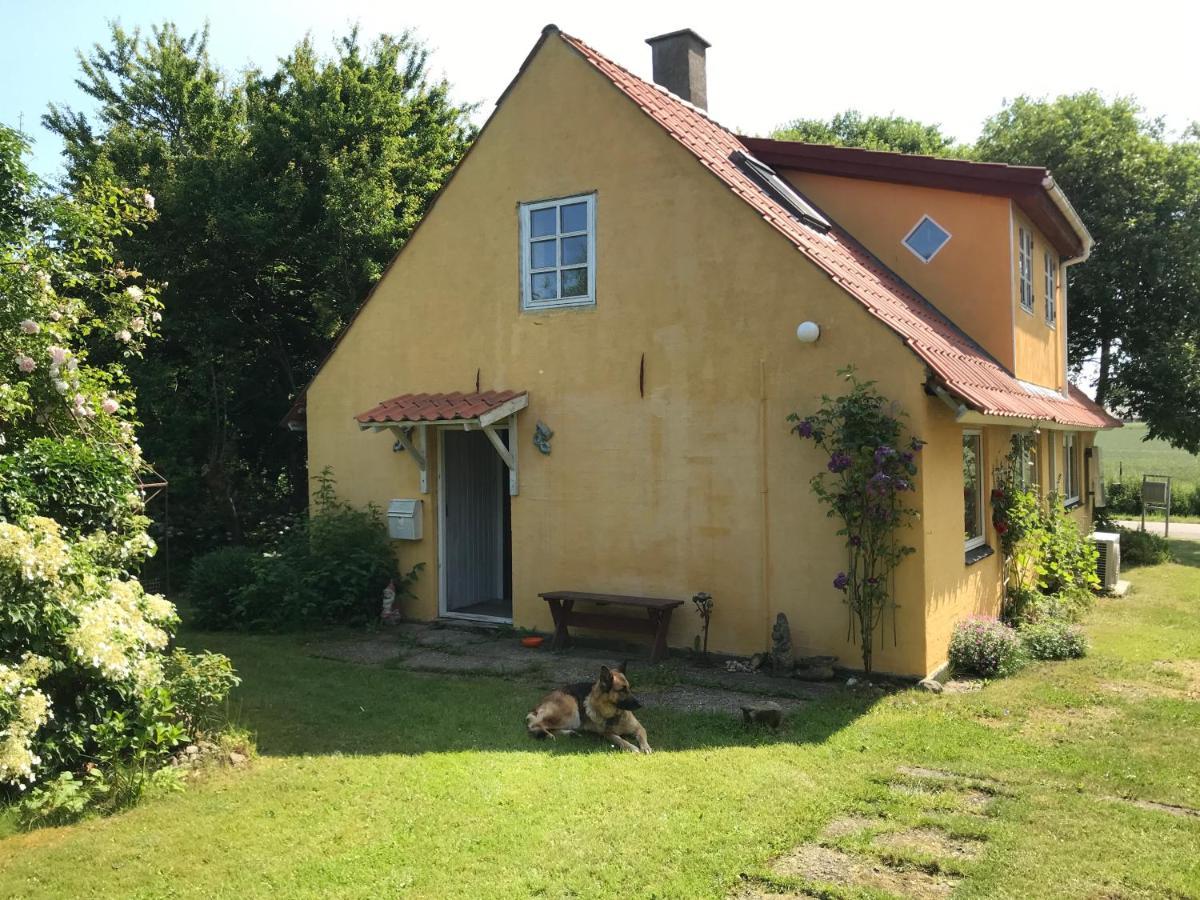 Country House Karby Экстерьер фото